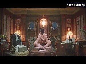 Min-hee Kim, Tae-ri Kim butt, breasts scene in The Handmaiden (2016) 18
