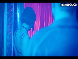 Asphyxia Noir Stripper, Breasts scene in The Queen of Hollywood Blvd (2018) 2