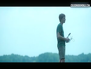 Madison Thompson Smiling, Dock scene in Ozark (2017-2020) 7