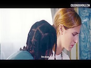 Cleo Tavares, Maria Leite Areola, Lesbian scene in Diamantino (2018) 3