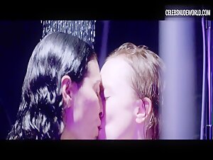 Emelie Jonsson, Bianca Cruzeiro Brunette, Shower scene in Aniara (2018) 5