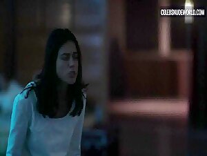 Madeline Brewer Slapped, Butt scene in The Handmaid's Tale (2017-2022) 5