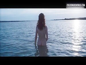 Laura Dupre butt, Nude scene in Slack Bay (2016) 17