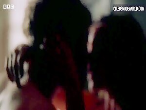 Synnove Karlsen Sex, Bedroom scene in Clique (2017-2018) 3