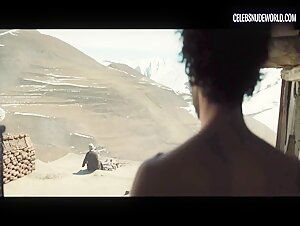 María Valverde breasts, Nude scene in Ali & Nino (2016) 4