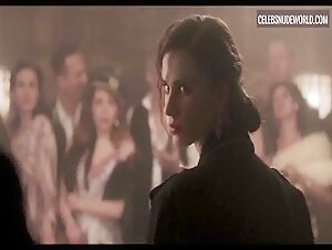Lize Feryn breasts, Nude scene in A Real Vermeer (2016) 6