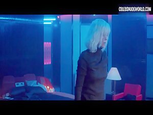 Charlize Theron Sexy, Blonde scene in Atomic Blonde (2017) 5