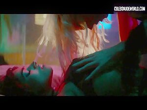 Charlize Theron, Sofia Boutella Breasts, Butt scene in Atomic Blonde (2017) 8