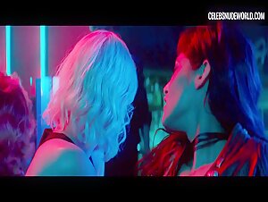 Charlize Theron, Sofia Boutella Kissing, Club scene in Atomic Blonde (2017) 1
