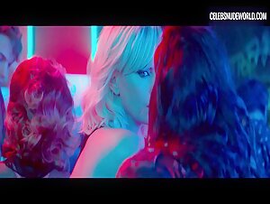 Charlize Theron, Sofia Boutella Kissing, Club scene in Atomic Blonde (2017) 10