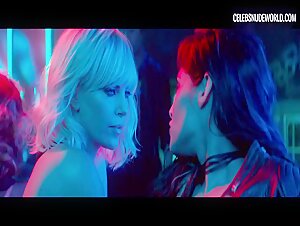 Charlize Theron, Sofia Boutella Kissing, Club scene in Atomic Blonde (2017) 2