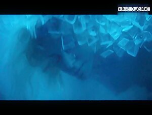 Charlize Theron Nude, Blonde scene in Atomic Blonde (2017) 14
