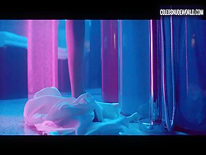 Charlize Theron Nude, Blonde scene in Atomic Blonde (2017) 2