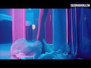 Charlize Theron Nude, Blonde scene in Atomic Blonde (2017) 3