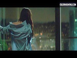Dakota Johnson Nude, Balcony scene in Fifty Shades Darker (2017) 10