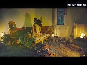 María Valverde Sex, Bedroom scene in Ali & Nino (2016) 2