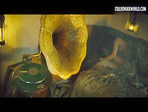 María Valverde Sex, Bedroom scene in Ali & Nino (2016) 6