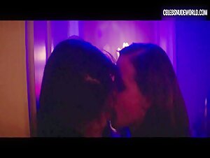 Jasna Fritzi Bauer, Arly Jover Dancing, Nightclub scene in Axolotl Overkill (2017) 8
