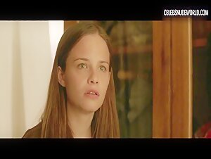Mavie Hörbiger Changing, German scene in Axolotl Overkill (2017) 7
