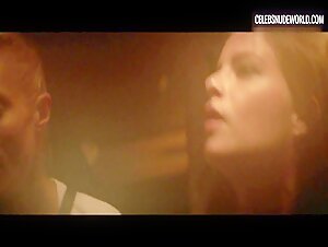Jasna Fritzi Bauer, Arly Jover Dancing, Smoking scene in Axolotl Overkill (2017) 8