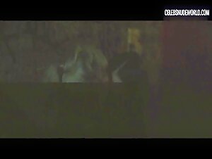 Jasna Fritzi Bauer, Mavie Hörbiger Nightclub, Dancing scene in Axolotl Overkill (2017) 3