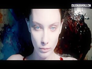 Olwen Catherine Kelly breasts, Nude scene in The Autopsy of Jane Doe (2016) 10