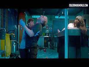 Olwen Catherine Kelly breasts, Nude scene in The Autopsy of Jane Doe (2016) 2