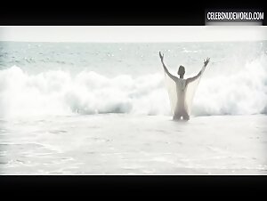 Ingrid García Jonsson Waves, Ocean scene in Acantilado (2016) 16