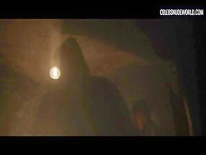 Elena Mirela Bath, Sexy scene in Blood Trap (2016) 16
