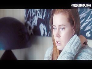 Ellie Bamber, Bobbi Salvör Menuez butt, Nude scene in Nocturnal Animals (2016) 20