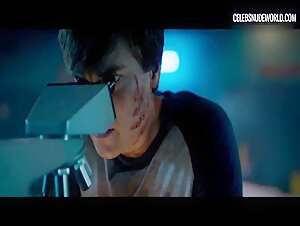 Olwen Catherine Kelly breasts, Nude scene in The Autopsy of Jane Doe (2016) 19