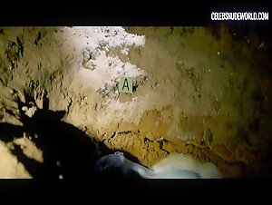 Olwen Catherine Kelly breasts, Nude scene in The Autopsy of Jane Doe (2016) 2