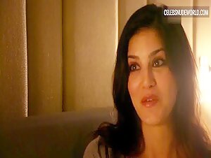 Sunny Leone breasts, Nude scene in Mostly Sunny (2016) 8
