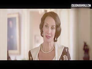 Stephanie Van Vyve bush, Nude scene in The Exception (2016) 9