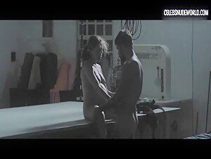 Samya de Lavor Sex, Pregnant scene in Neon Bull (2016) 3
