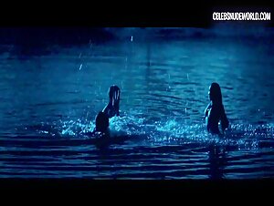 Radhika Apte, Surveen Chawla, Tannishtha Chatterjee Splashing, Nighttime scene in Parched (2016)