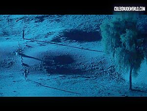 Radhika Apte, Surveen Chawla, Tannishtha Chatterjee Splashing, Nighttime scene in Parched (2016) 4