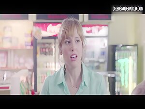 Natalia de Molina Spanish, Robbery scene in Kiki, Love to Love (2016) 4