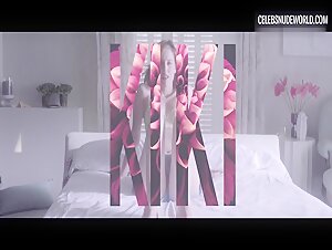 Natalia de Molina Kissing, Montage scene in Kiki, Love to Love (2016) 1