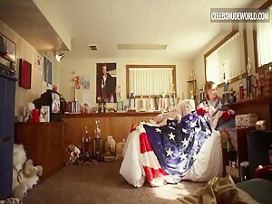 Melissa Rauch Blonde, Masturbating scene in The Bronze (2016) 18