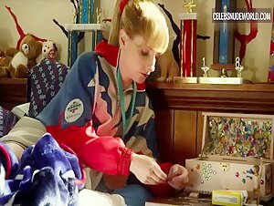 Melissa Rauch Blonde, Masturbating scene in The Bronze (2016) 20