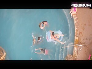 Anna Kendrick, Aubrey Plaza Sexy, bikini scene in Mike and Dave Need Wedding Dates (2016) 2